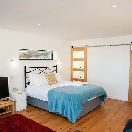 Croft 7 Geary Self Catering Studio With Stunning Sea Views Exterior photo